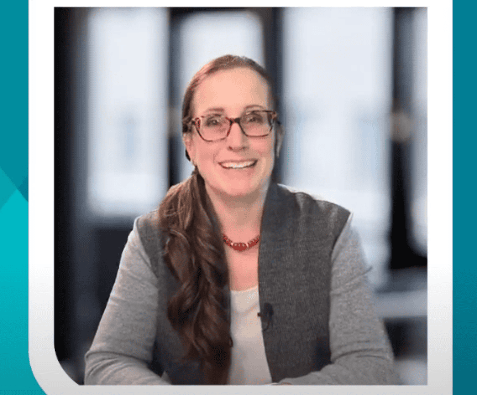 Headshot of Dr. Minia Hellan